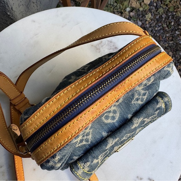 Louis Vuitton Monogram Denim Camera Bag Crossbody - Picture 8 of 16
